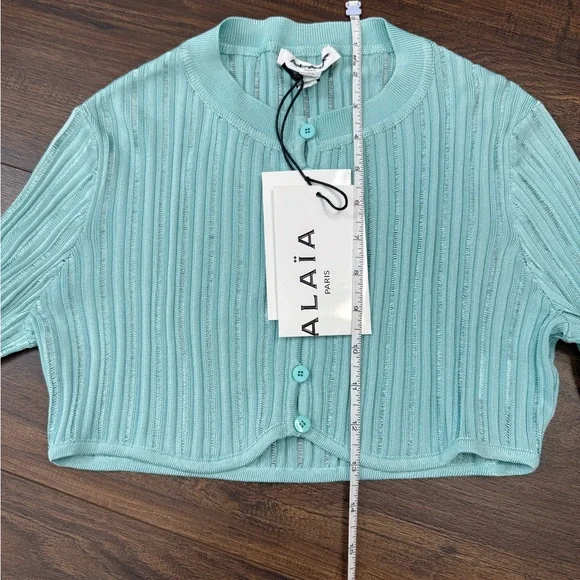 Alaia Rib-Knit Rounded Crop Cardigan - Picture 13 of 14